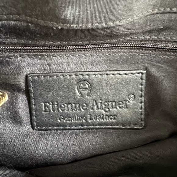 Etienne Aigner Vintage Smooth Black Leather Shoulder Bag - Picture 5 of 10